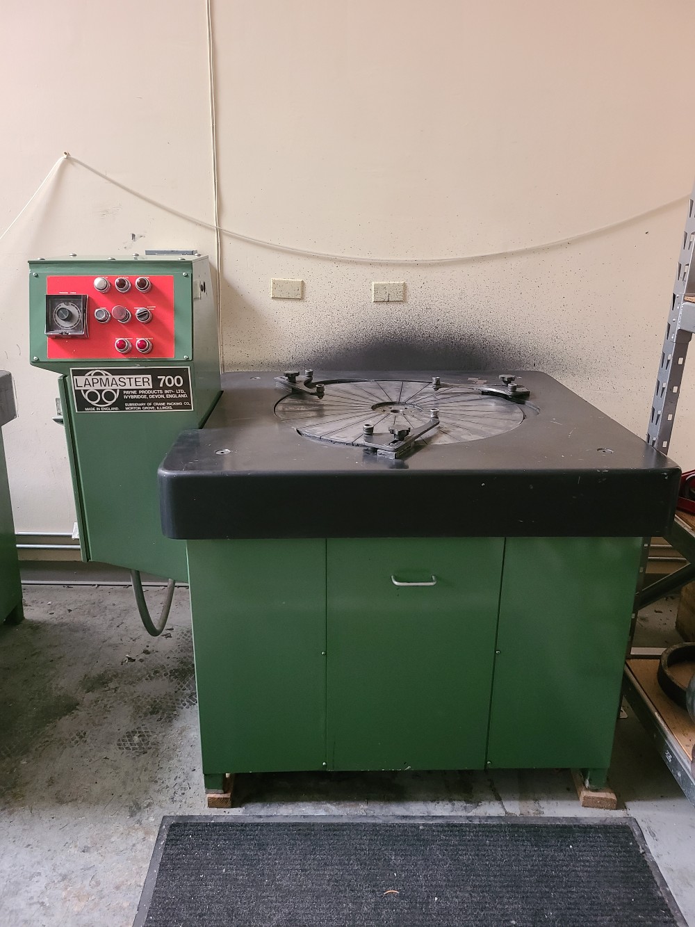 28" Lapmaster, open face, 3 conditioning rings (10-3/4" ID), slurry pump, cycle timer, nice, 1980' s - Image 1