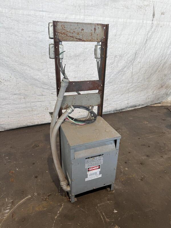 25 KVA 240/480 Primary,, 120/240 Secondary, Square D, transformer, 60 Hz., single phase - Image 1