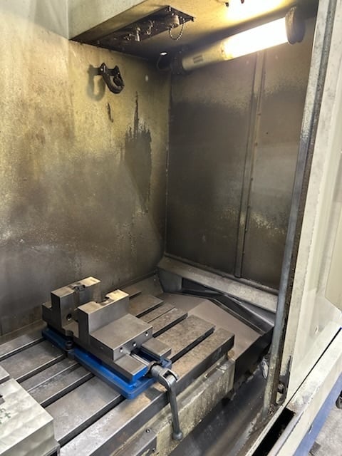 Okuma #MC-V4020, CNC vertical machining center, 40" X, 20" Y, 17.7" Z, 15000 RPM, CAT-40, 20 HP, 32 automatic - Image 1