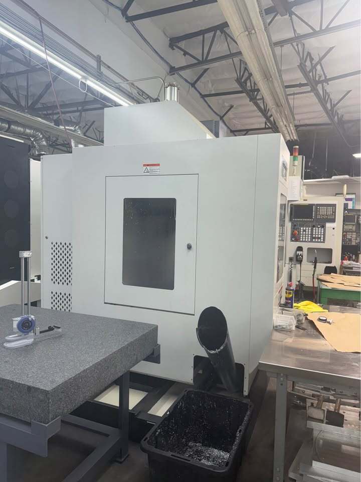 Akira-Seiki #Performa-V4-XP, CNC vertical machining center, 41.3" X, 21.3" Y, 22" Z, 12000 RPM, 35 HP, 28 - Image 4