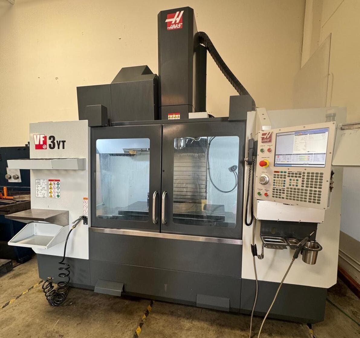 Haas #VF-3YT/50, CNC vertical machining center, 40" X, 26" Y, 25" Z, 7500 RPM, CAT-50, 30 HP, 30 automatic - Image 3