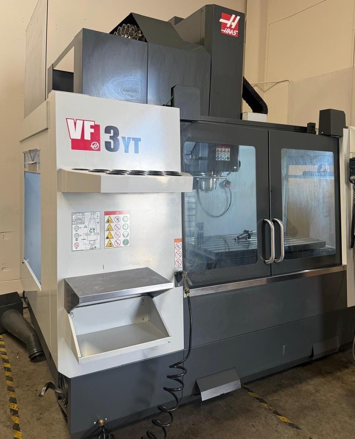 Haas #VF-3YT/50, CNC vertical machining center, 40" X, 26" Y, 25" Z, 7500 RPM, CAT-50, 30 HP, 30 automatic - Image 6