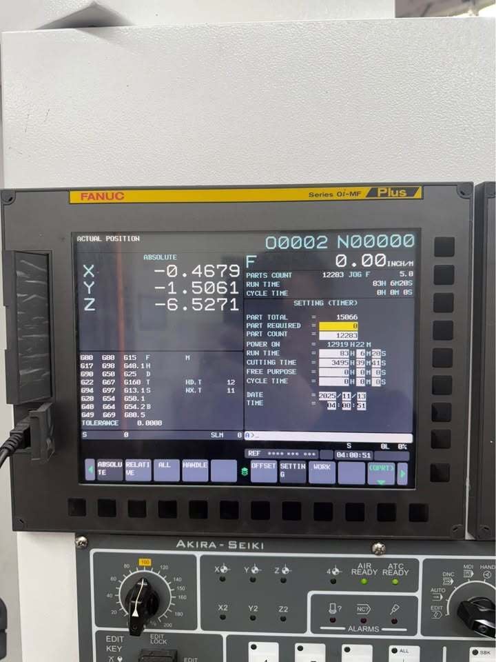 Akira-Seiki #V2.5-XP, CNC vertical machining center, 30" X, 17.5" Y, 20.5" Z, 12000 RPM, CAT-40, 28 automatic - Image 3