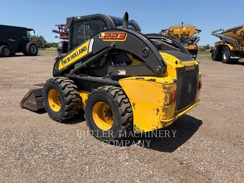 New Holland Ltd. L223, Skid Steer Loader, 2869 hours, S/N: NEM484194, 2014 - Image 4