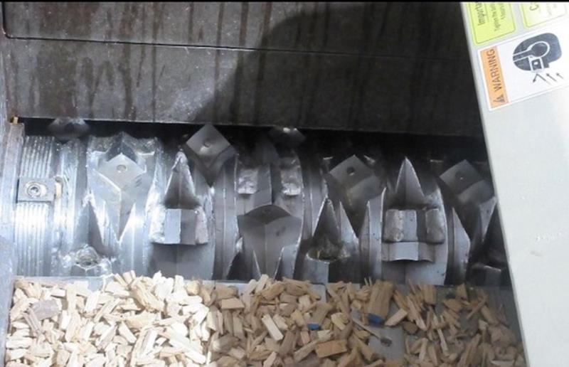 Weima #WLK-10, vertical wood waste grinder, 50 HP, 14-1/2" diameter V-Rotor, 39.4" x 47.2" hopper, 60-120 - Image 4