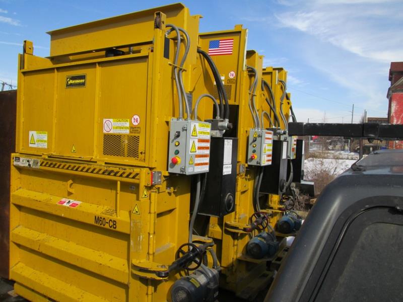 30" x 60" x 51" Harmony #M60CB, vertical baler, 5 HP, 24" x 60" feed opening, 50,900 lb. ram force, 45 sec. - Image 2