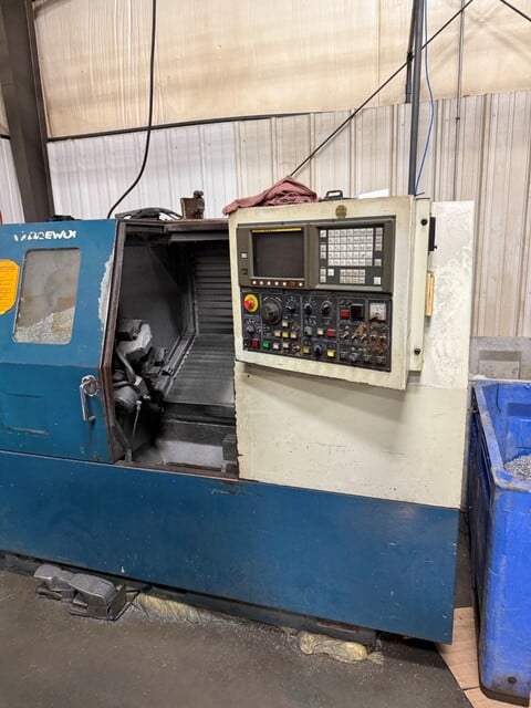 Daewoo Doosan #Lynx-200, CNC Lathe, 18.1" swing, 6" chuck, 1.5" bar, 11.02" turning diameter, 5000 RPM, 10 - Image 1