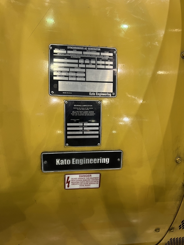 4400 KW Caterpillar #3616, diesel generator set, 5500 kVA, 7968/13800 Volts, 77,025 hours, 2007 - Image 3
