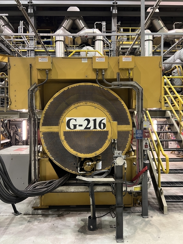4400 KW Caterpillar #3616, diesel generator set, 5500 kVA, 7968/13800 Volts, 80,241 hours, 2007 - Image 2
