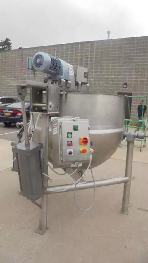 300 gallon Lee #300-CHD9MT, tilting double motion & scrape direct steam kettle w/lift out agitation, 40 PSI @ - Image 4