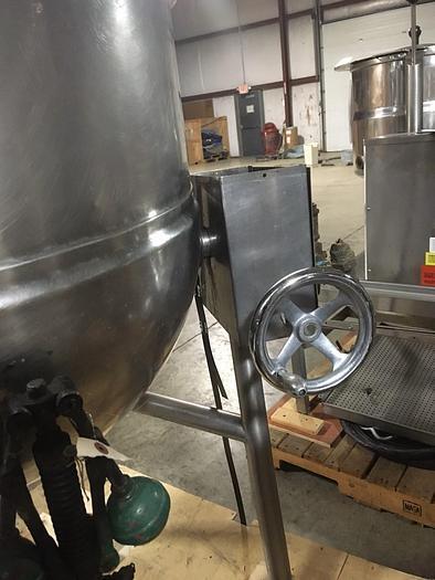 60 gallon Groen #DL-60, Tri-Leg tilting direct steam kettle, 1981 - Image 3