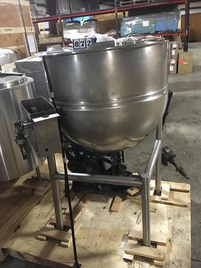 60 gallon Groen #DL-60, Tri-Leg tilting direct steam kettle, 1981 - Image 4