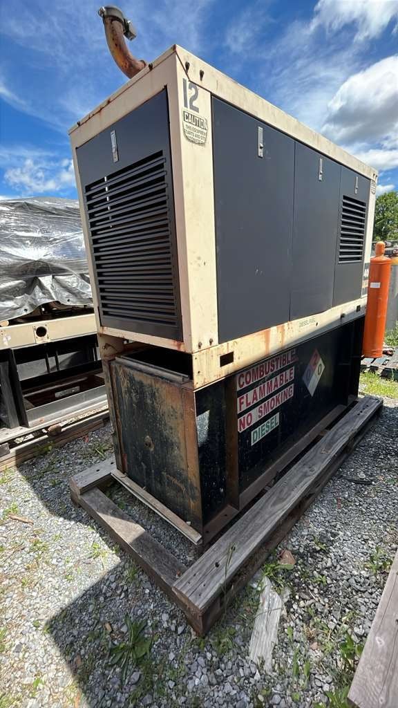 40 KW Kohler #40R0ZJ61, diesel generator set, John Deere 4039 engine, 1179 hours, tested - Image 2