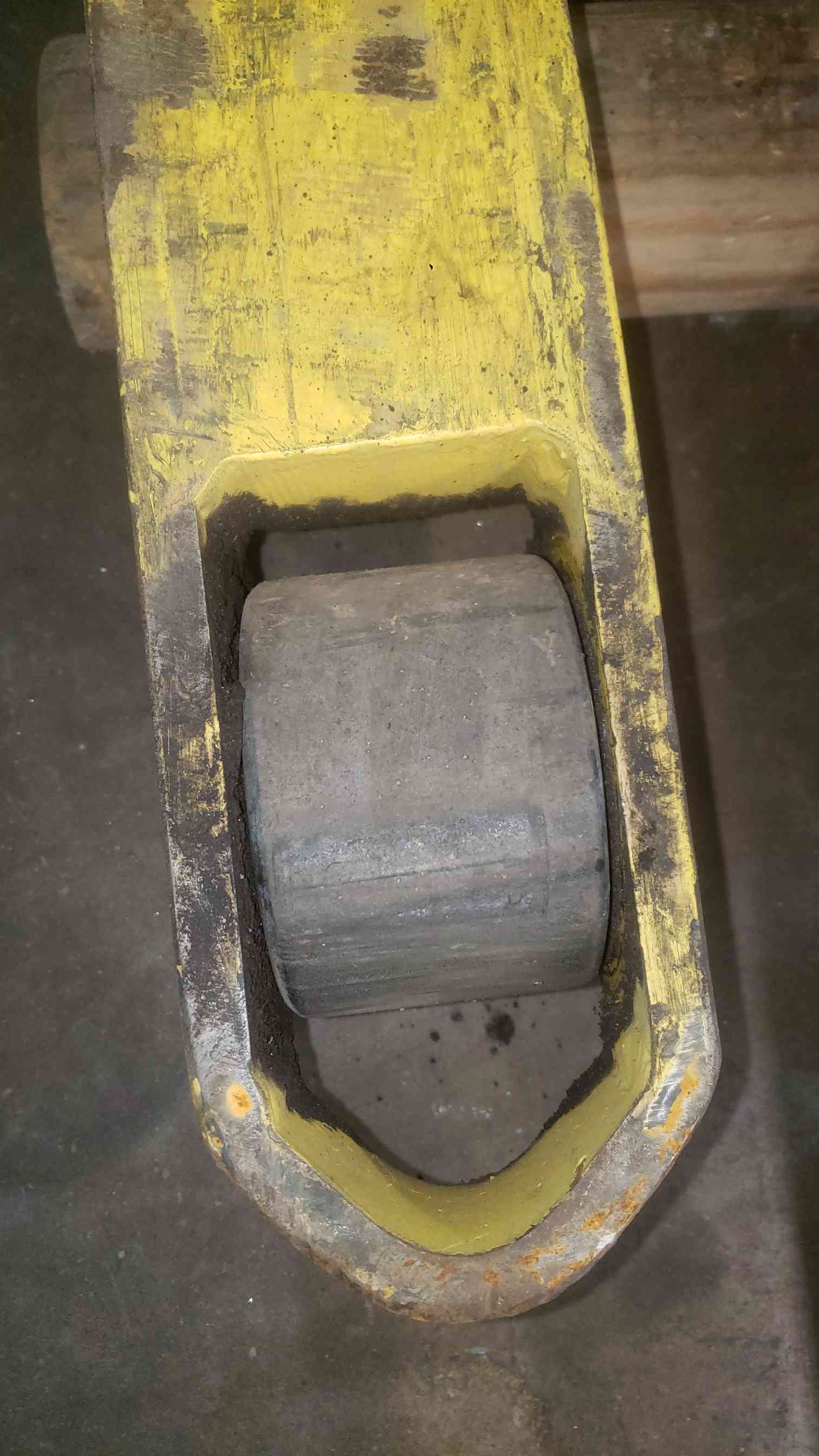 Hyster #W30ZA, Electric Walkie Straddle Stacker, 24 Volts, w/ Hawker HD Charger - Image 7