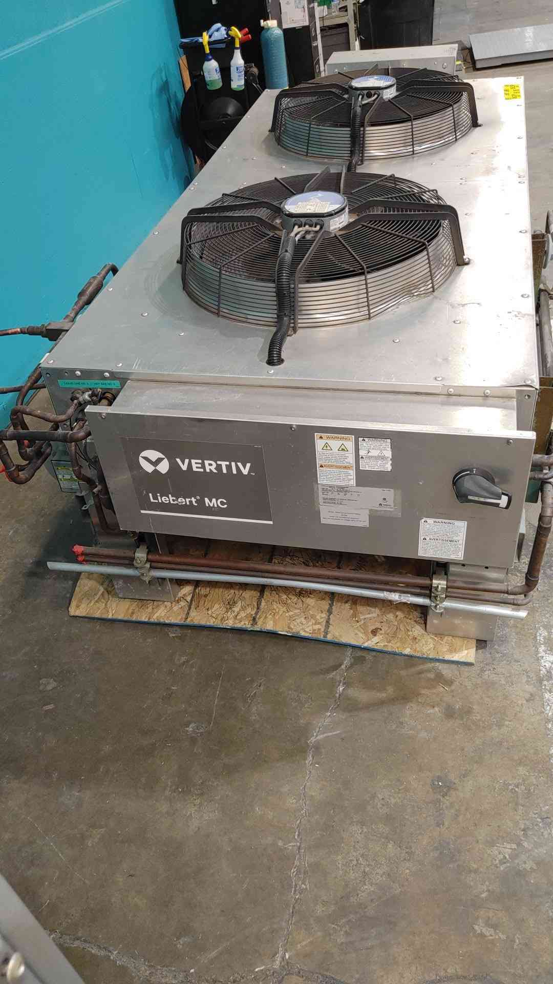Vertiv Liebert #MCS056E8ADS889, Air Cooled Condenser, 460 Volts, 3 Phase, 2x Ziehl-Abegg EC Fans - Image 8