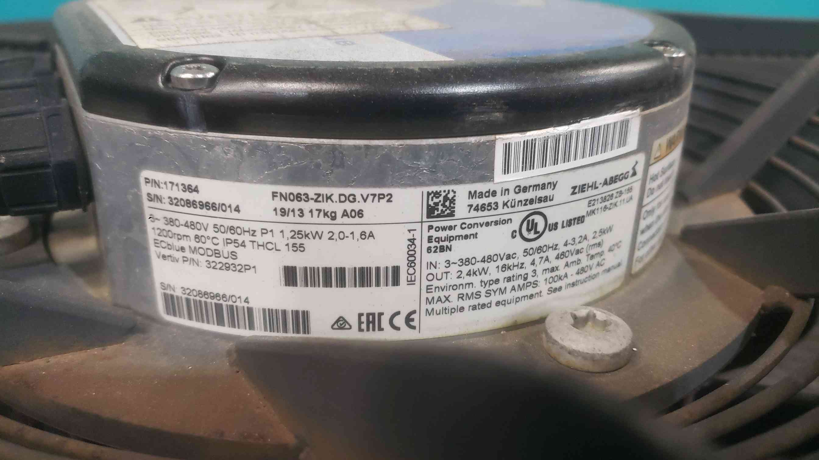 Vertiv Liebert #MCS056E8ADS889, Air Cooled Condenser, 460 Volts, 3 Phase, 2x Ziehl-Abegg EC Fans - Image 9