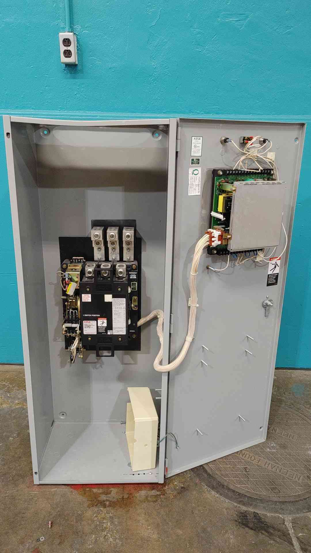 400 Amp. ASCO 940, Automatic Transfer Switch, 480Y/277 Volts, 3 Phase, w/ Control Module - Image 3