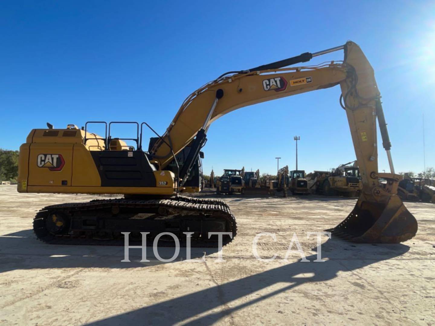 Caterpillar 352 12 TC3, 3998 hours, S/N: KXH00574, 2023 - Image 2
