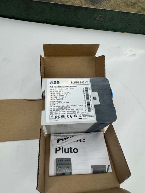 ABB Programmable Safety Controller 2TLA020070R1700 / PLUTO B46 v2 24 VDC - Image 2