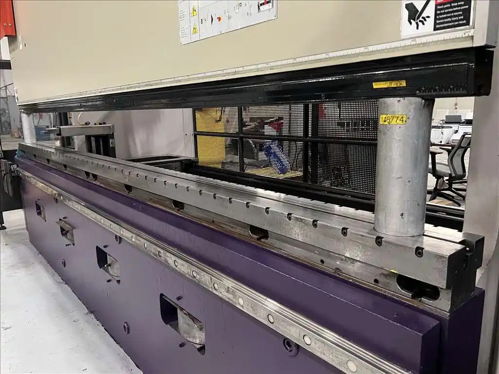 320 Ton, Bystronic #Xpert-320/4100, CNC press brake, 13' overall, 147" between housing, 14..4" stroke, 60 HP - Image 4