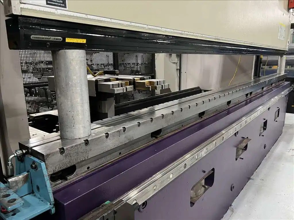 320 Ton, Bystronic #Xpert-320/4100, CNC press brake, 13' overall, 147" between housing, 14..4" stroke, 60 HP - Image 5