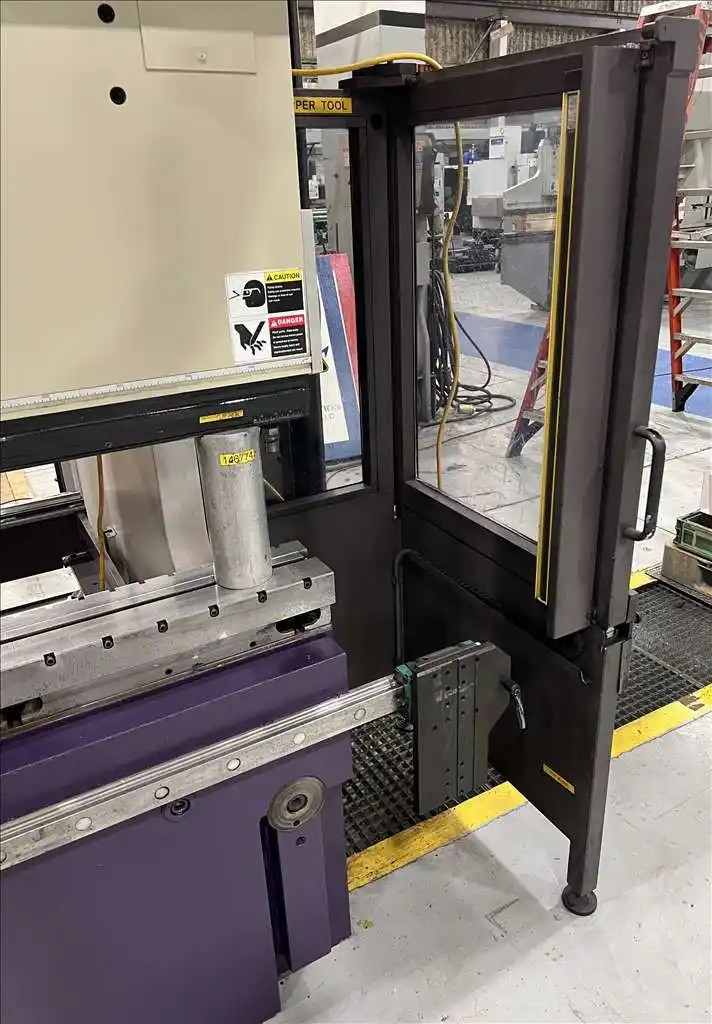 320 Ton, Bystronic #Xpert-320/4100, CNC press brake, 13' overall, 147" between housing, 14..4" stroke, 60 HP - Image 6