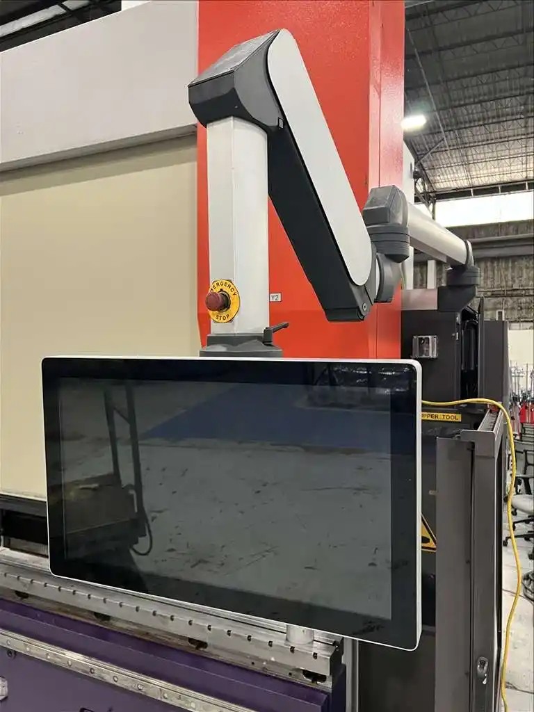 320 Ton, Bystronic #Xpert-320/4100, CNC press brake, 13' overall, 147" between housing, 14..4" stroke, 60 HP - Image 8