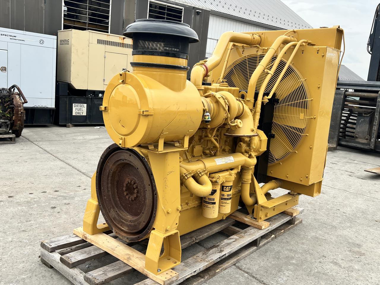 630 HP Caterpillar #C18, Industrial Engine Power Unit w/ Radiator & Controller, 2100 RPM, 3 hours, 2010 - Image 2