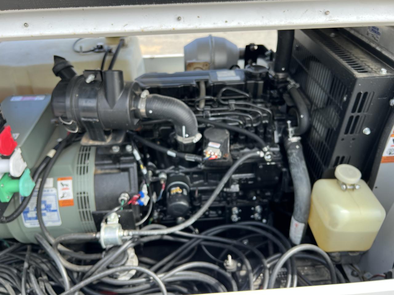 13 KW Generac #MLG15M, Portable Generator, Mitsubishi diesel engine, 120/240 Volts, 1800 RPM, circuit - Image 8