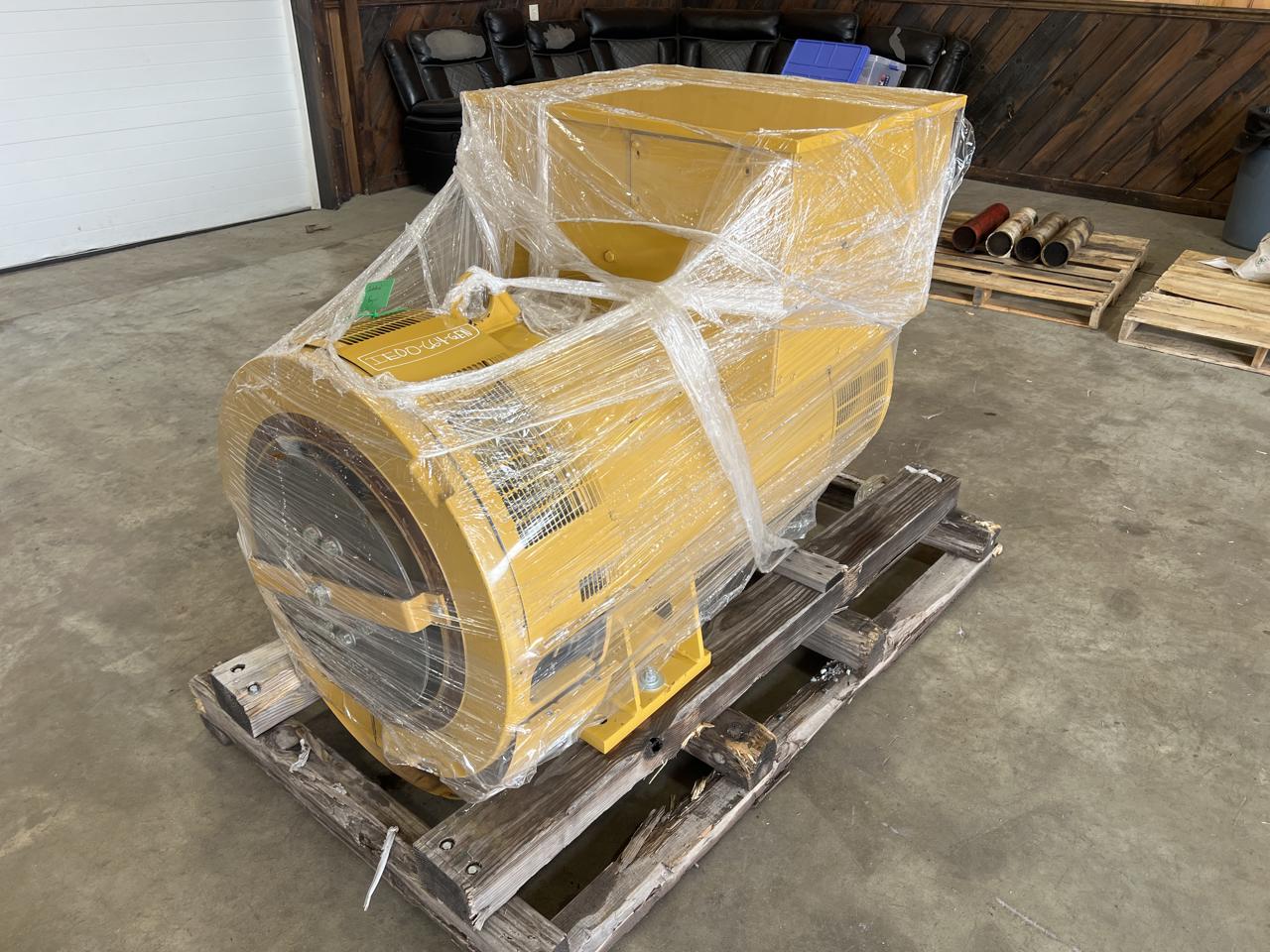 800 KW Caterpillar #LC7224L, Generator End, 480 Volts, 3PH, 2023 - Image 2