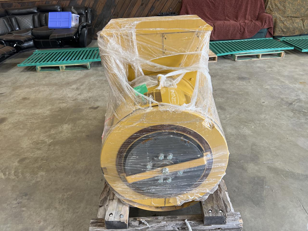 800 KW Caterpillar #LC7224L, Generator End, 480 Volts, 3PH, 2023 - Image 3