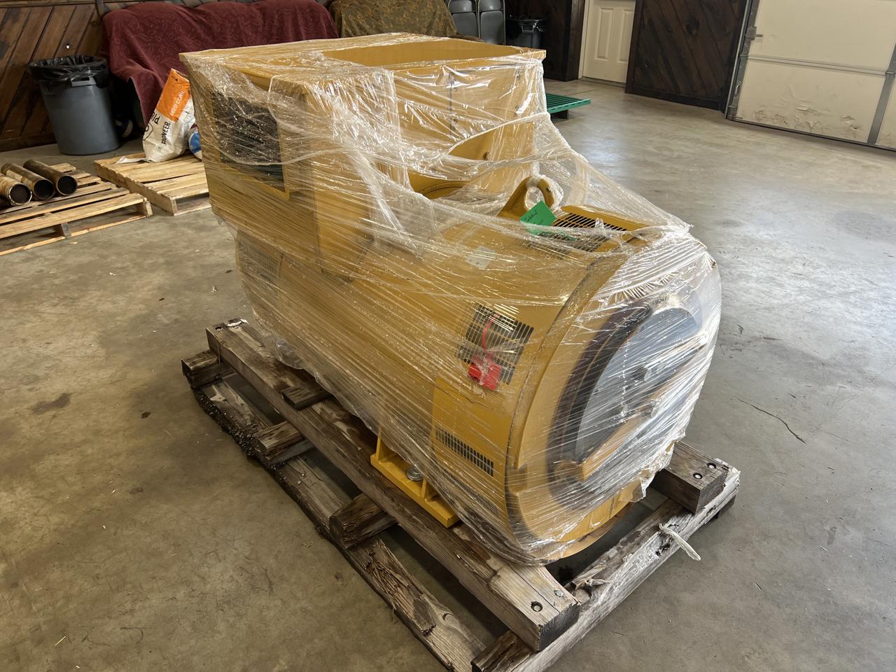 800 KW Caterpillar #LC7224L, Generator End, 480 Volts, 3PH, 2023 - Image 5