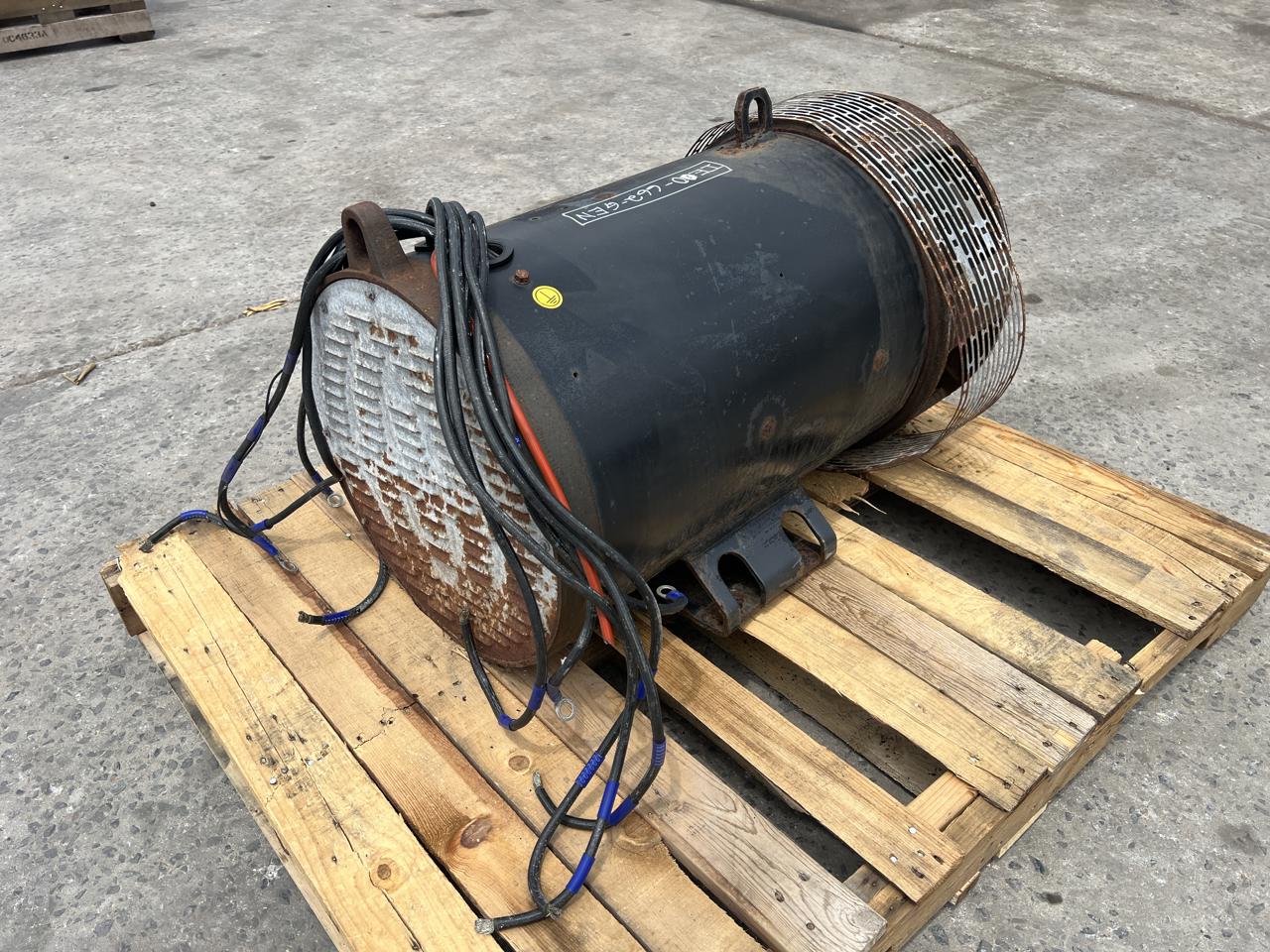 100 KW, 1800 RPM, Meccalte #0001769399, Generator End, 12-wire, 3PH, 8500 hours, 2014 - Image 7