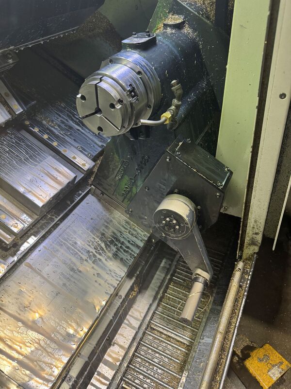 Daewoo Doosan #Lynx-2100LSYB, CNC lathe, 22.8" swing, 8" chuck, 2" bar, 11.8" dia., 20" lgth, Fanuc I - Image 3