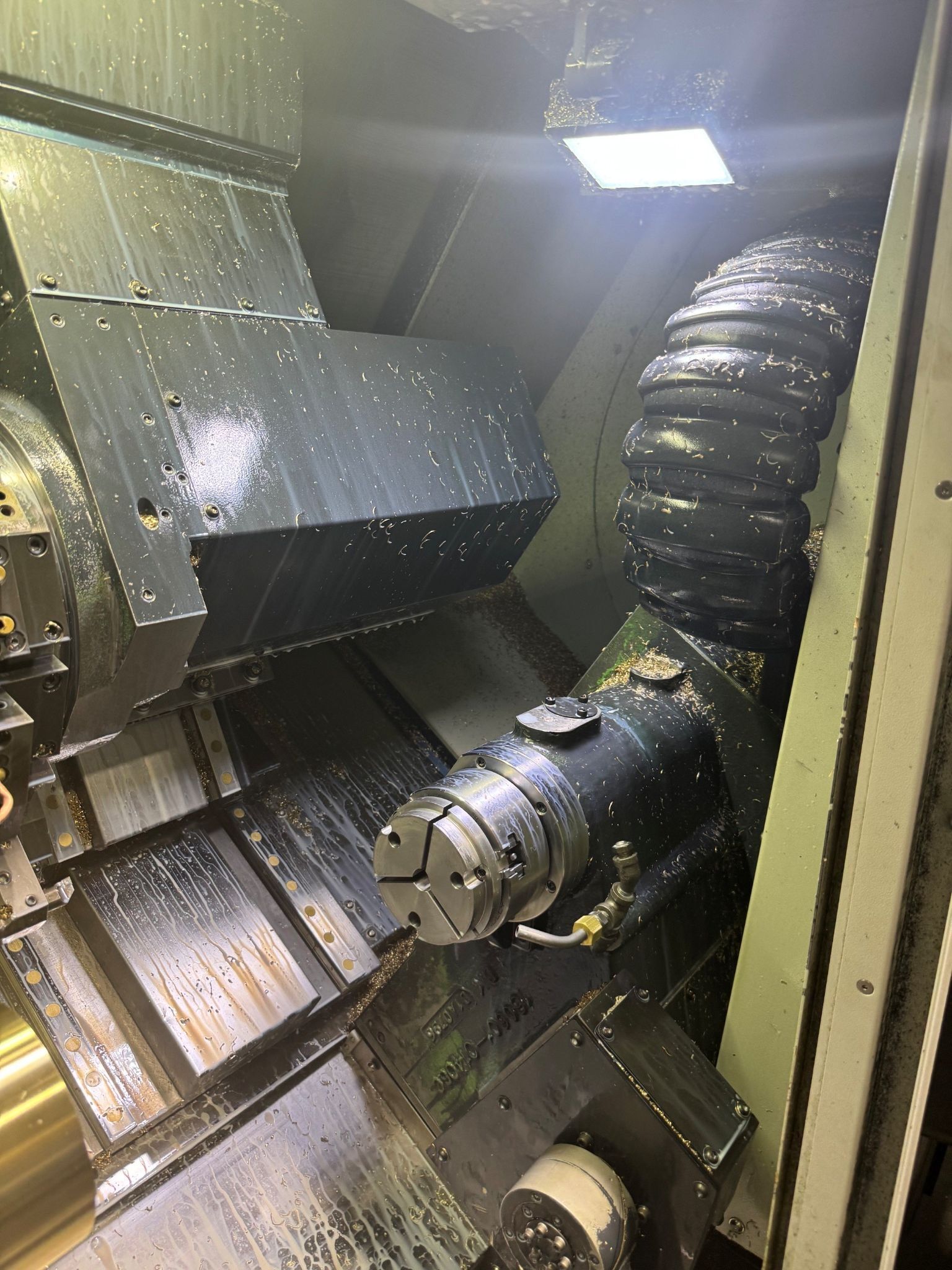 Daewoo Doosan #Lynx-2100LSYB, CNC lathe, 22.8" swing, 8" chuck, 2" bar, 11.8" dia., 20" lgth, Fanuc I - Image 4