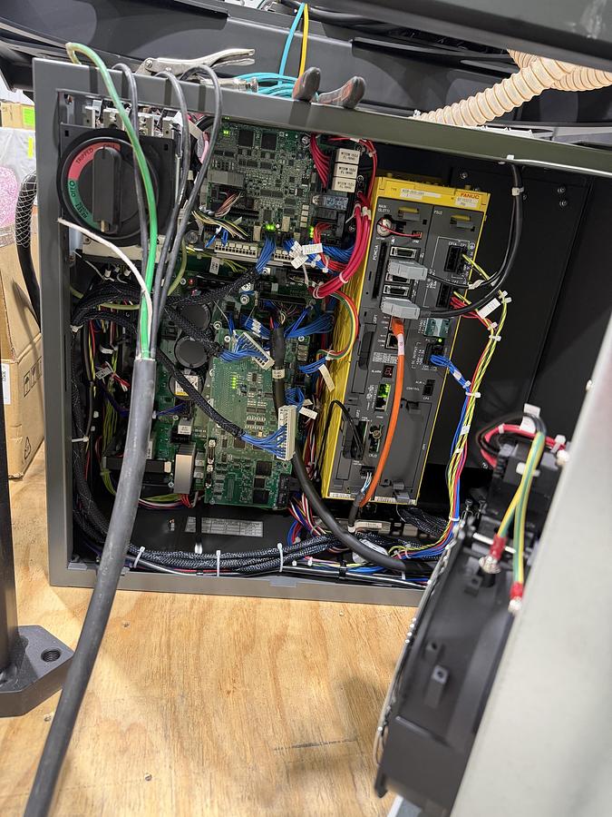 Fanuc, M-20iD/35, Industrial Robot Arm, 72" reach, 35 kg payload, R-30iB Plus controller, 2021 - Image 4