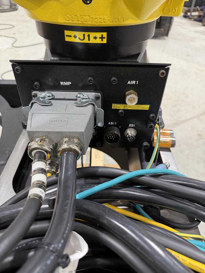 Fanuc, M-20iD/35, Industrial Robot Arm, 72" reach, 35 kg payload, R-30iB Plus controller, 2021 - Image 6