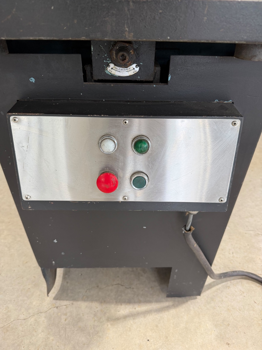 1/4" x 8-5/8" x 8-5/8" Amada #CSH-220, Hydraulic Notching Machine, 3HP (Others Availble) - Image 4