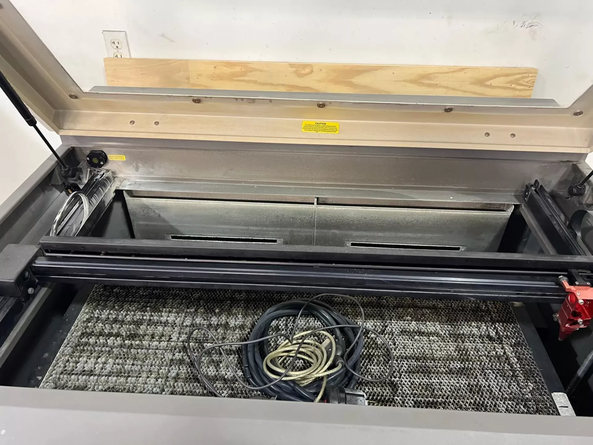 Boss #HP3655, Laser Engraving Machine, 55.1" x 35.4" cut area. 155 width, Lightburn software - Image 7