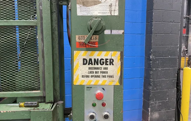 30" x 60" x 44" Selco Products #VT-5, vertical baler, 10 HP, 1725 RPM - Image 3