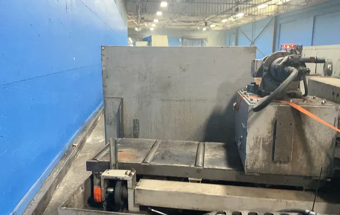 30" Behringer #HBP-310/403GA, horizontal band saw, 7.1 kW, 2560 RPM, 2011 - Image 10