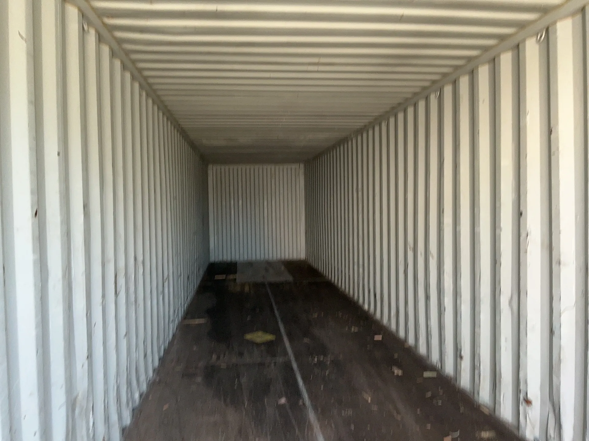 40' Shipping Container, 8' wide x 8'-6" high, 67,200 lb. capacity - Image 2