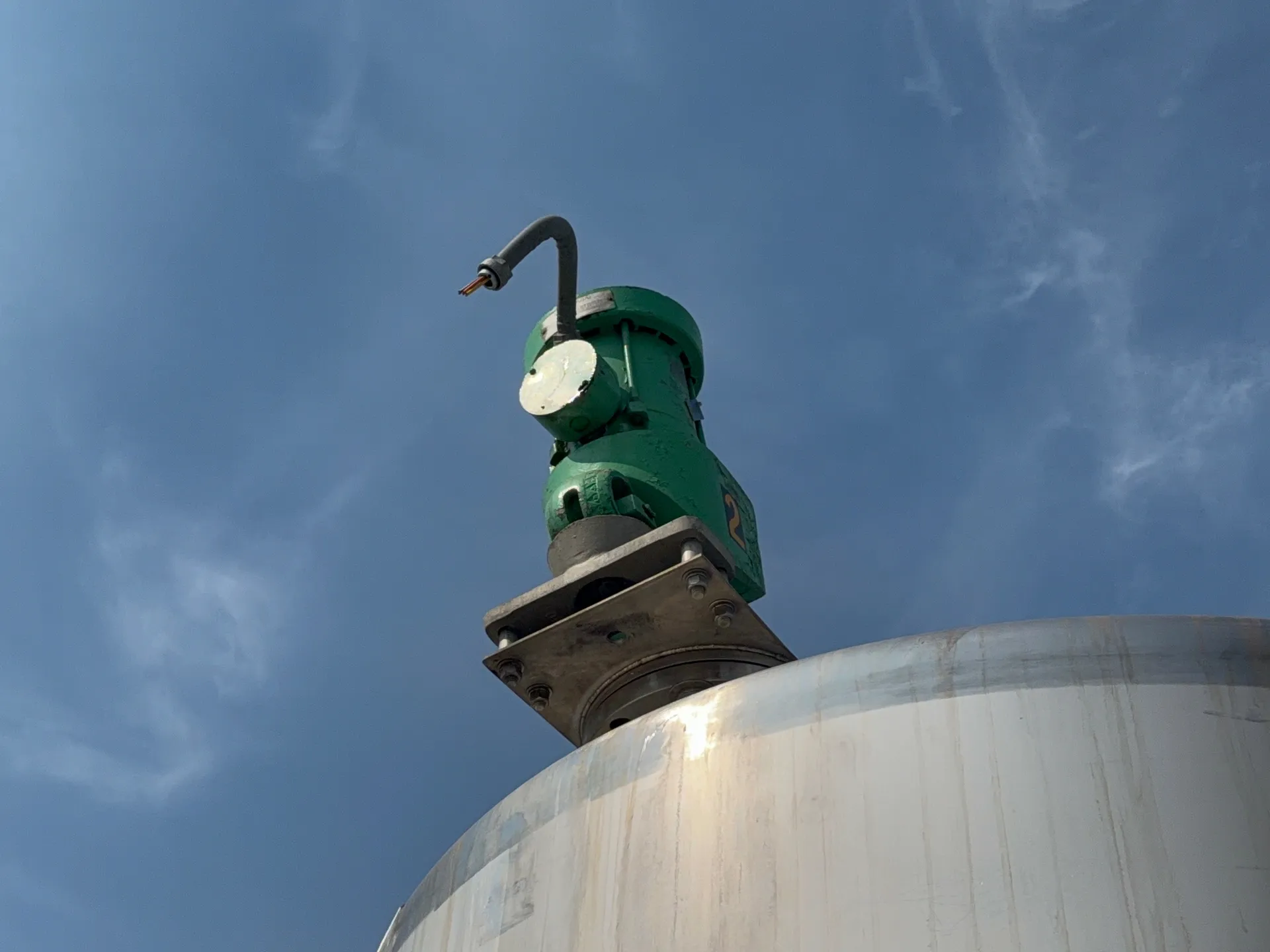 900 gallon Stainless Steel mixing tank, 58" x 84" - Image 2