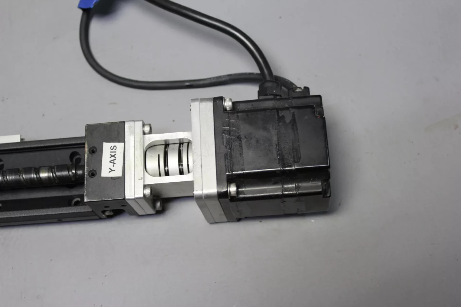 NSK, linear actuator ballscrew stage w/ linear guide, Yaskawa #SGMPH-01BAE41D AC servo motor - Image 3