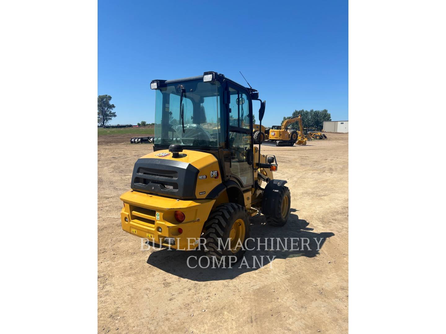 Cat 903D, Wheel Loader, 468 hours, S/N: MZY01467, 2022 - Image 3