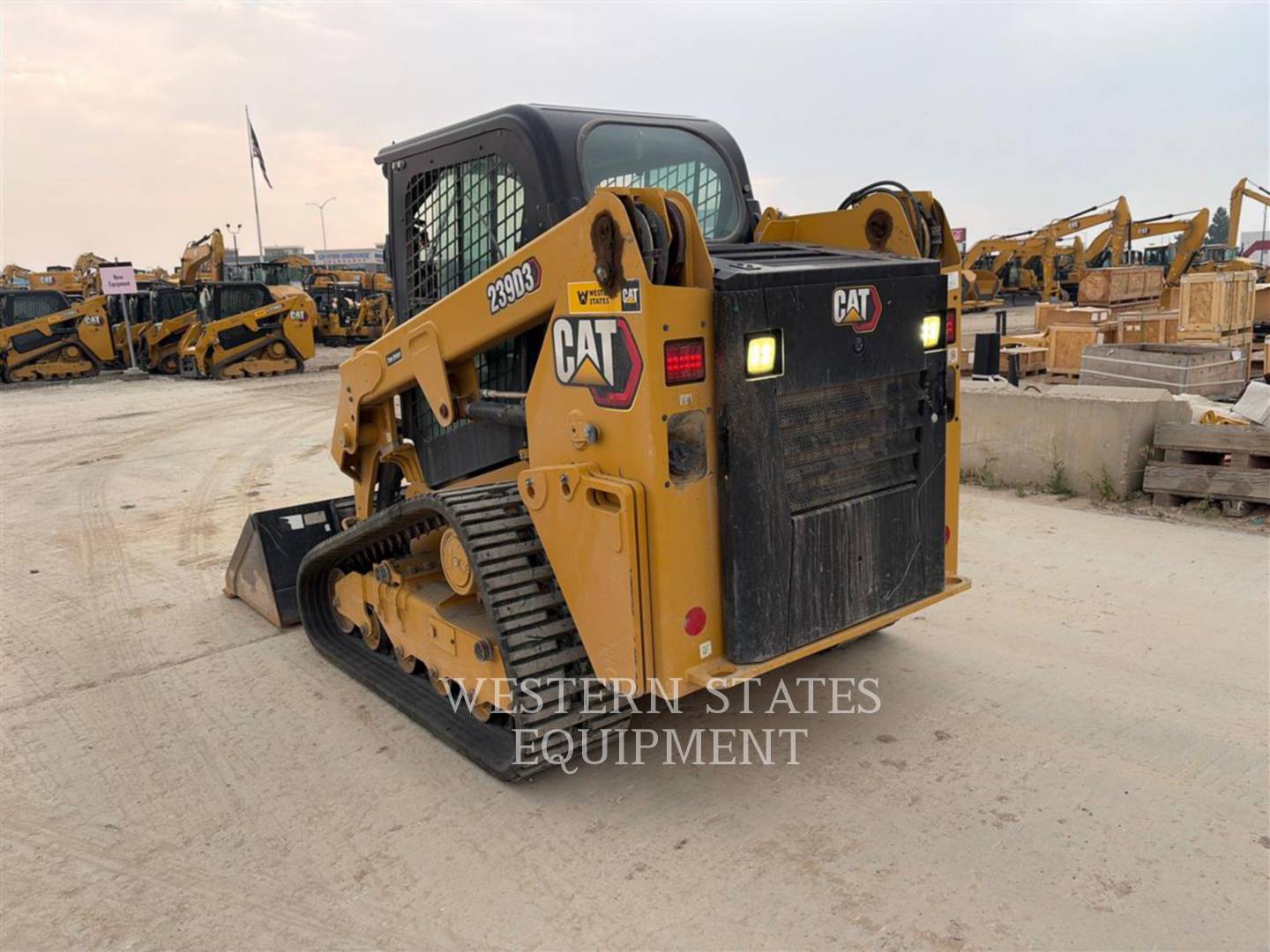 Cat 239D3, 822 hours, S/N: RWK01155, 2023 - Image 3