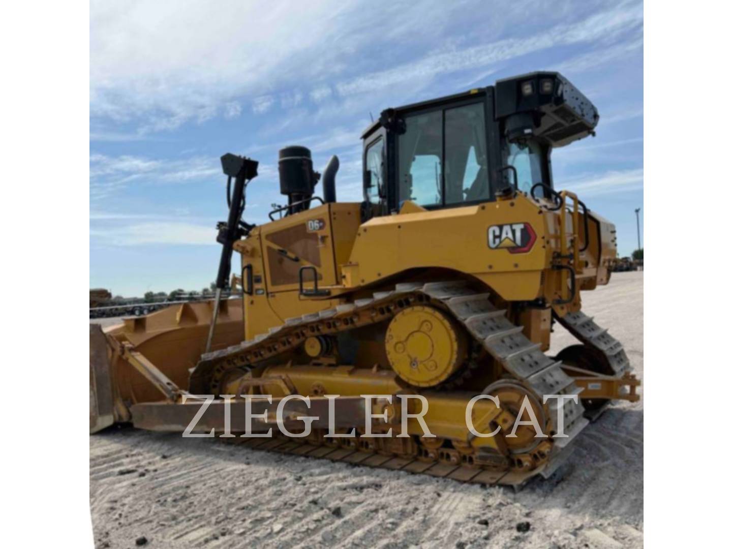 Caterpillar D6XE, 2846 hours, S/N: B7201018, 2022 - Image 4