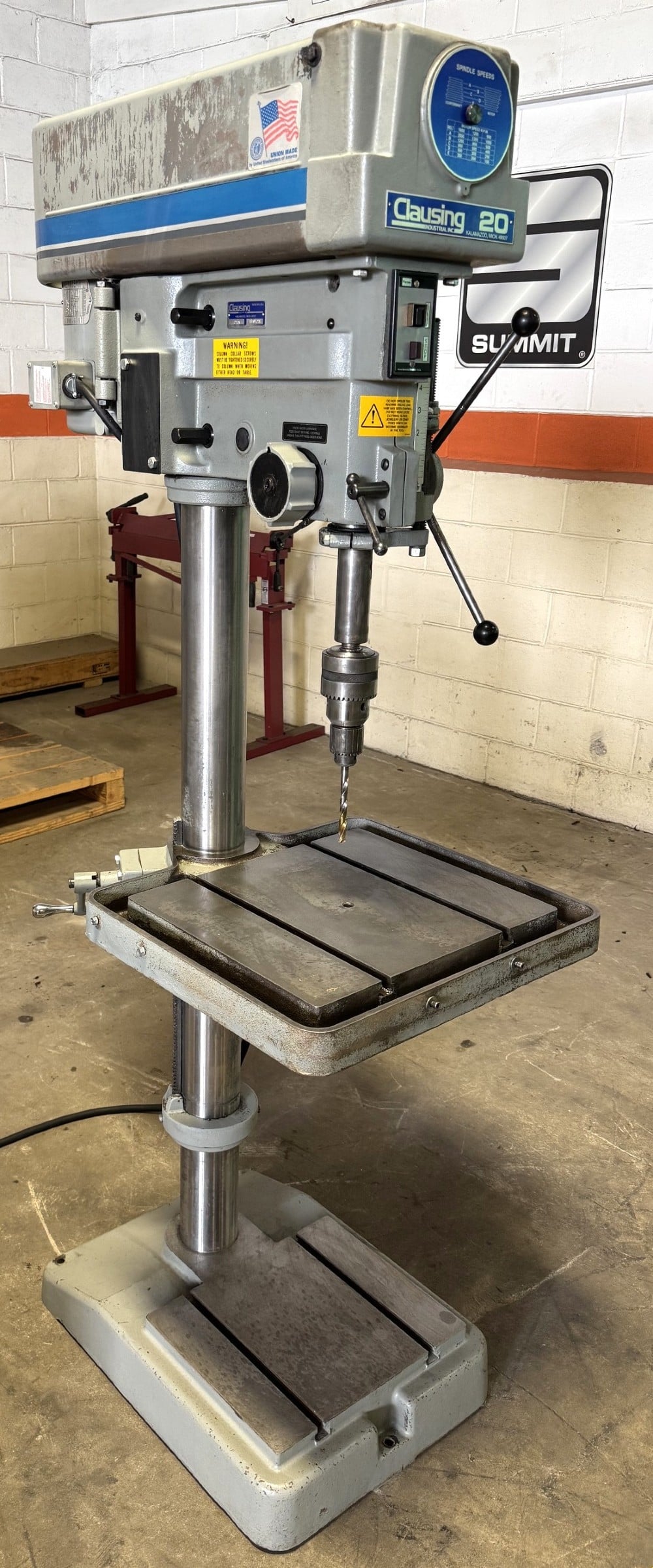20" Clausing #2221, Single Spindle Drill, 300-2000 RPM, 22" x 19" Table, 1 HP, 1 Phase - Image 2