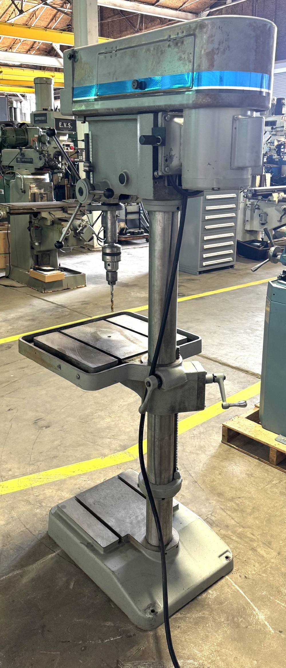 20" Clausing #2221, Single Spindle Drill, 300-2000 RPM, 22" x 19" Table, 1 HP, 1 Phase - Image 8