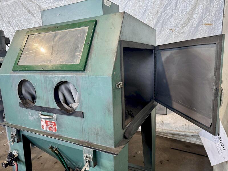 40" x 40" Trinco #40X40SE-Deluxe, blast cabinet, w/ 600RC media collector - Image 6